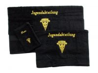 Handtuch mit  Logo und  Namen bestickt